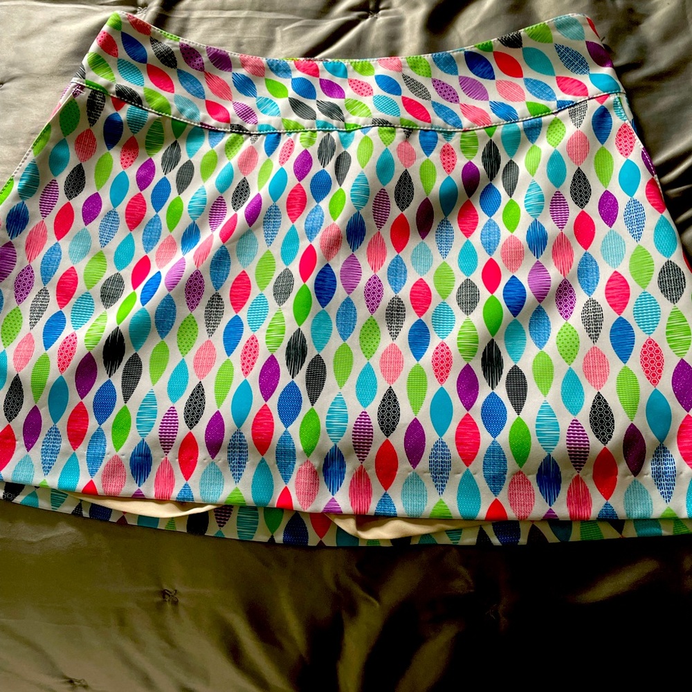Cute golf skirt size 8 like new !